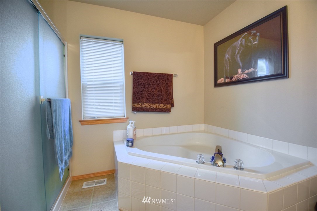 7237 Radius Loop Southeast Lacey, WA 98513 - Photo 16 of 24 Gallery Image 16