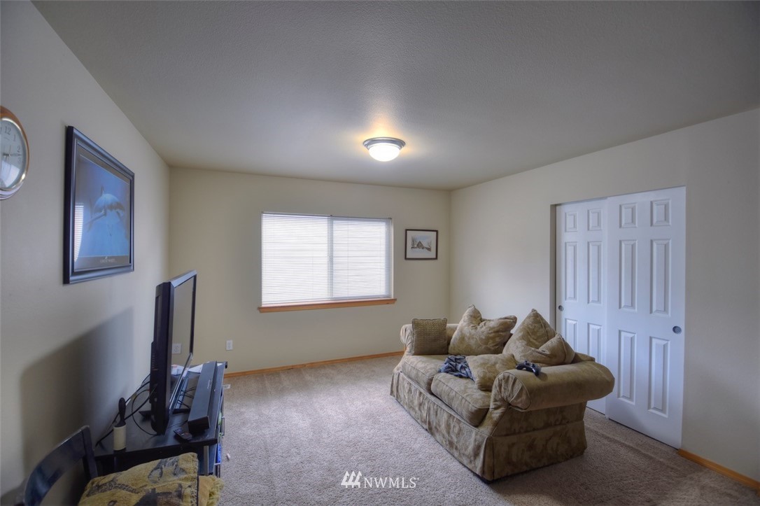 7237 Radius Loop Southeast Lacey, WA 98513 - Photo 10 of 24 Gallery Image 10