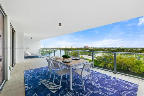 $2,400,000 | 1180 North Federal Highway, Unit 1102, Fort Lauderdale, FL 33304
