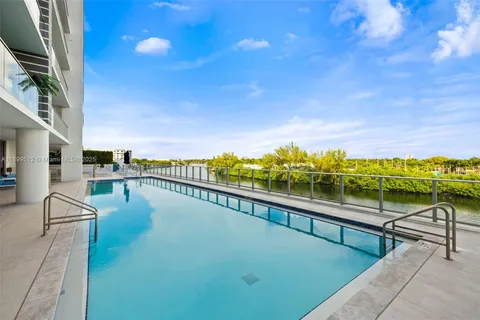 $2,400,000 | 1180 North Federal Highway, Unit 1102, Fort Lauderdale, FL 33304