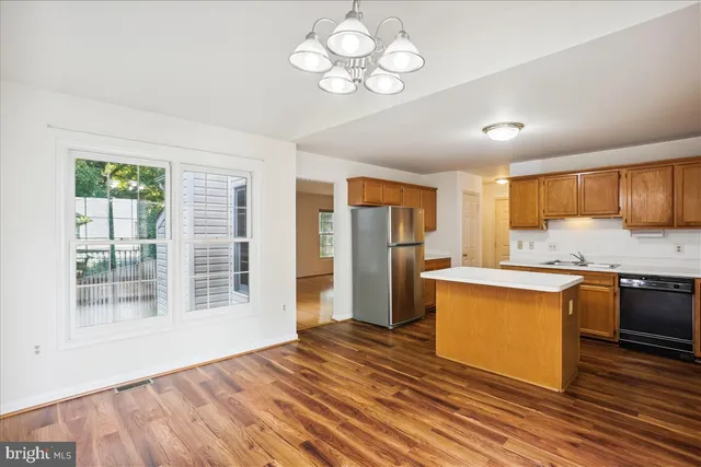 $3,650 | 18518 Gingerbread Lane, Gaithersburg, MD 20877