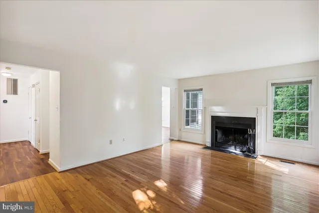 $3,650 | 18518 Gingerbread Lane, Gaithersburg, MD 20877