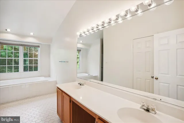 $3,650 | 18518 Gingerbread Lane, Gaithersburg, MD 20877