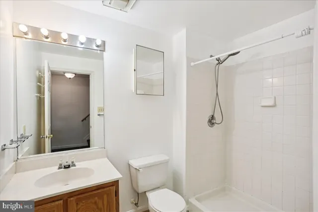 $3,650 | 18518 Gingerbread Lane, Gaithersburg, MD 20877