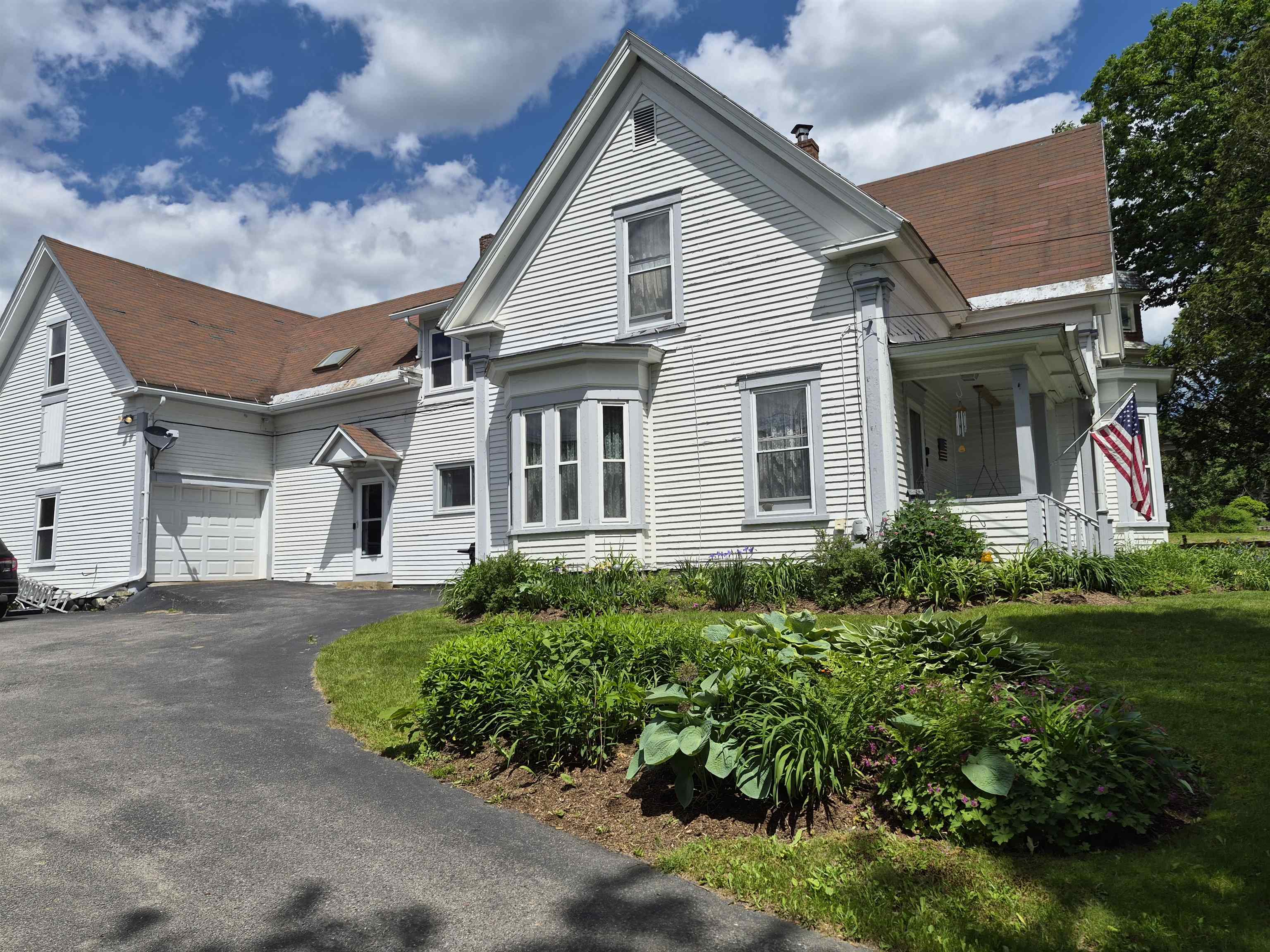 48 Middle Street Lancaster, NH 03584 - Photo 2 of 44
