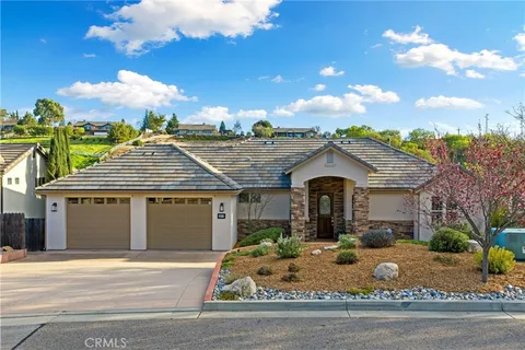 $1,200,000 | 2015 Kleck Road, Paso Robles, CA 93446