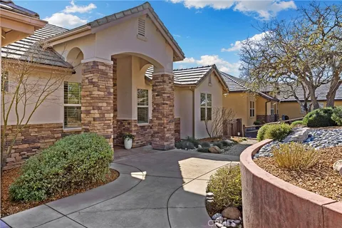 $1,200,000 | 2015 Kleck Road, Paso Robles, CA 93446