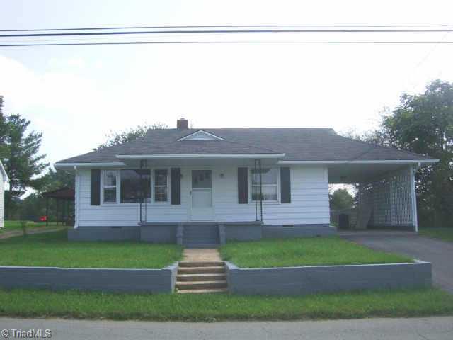 304 East Dalton Road King, NC 27021 - Photo 1 of 7 Exterior Front.