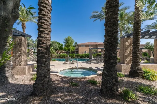 $395,000 | 1225 North 36th Street, Unit 1042, Phoenix, AZ 85008