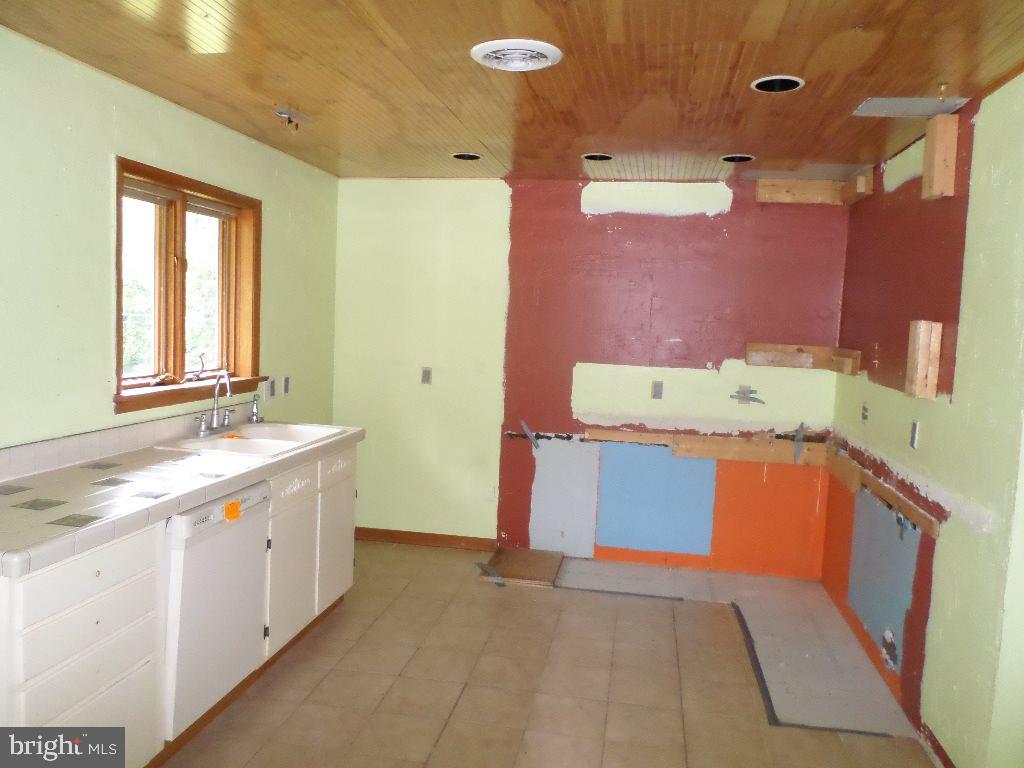 176 Springfield Road Newville, PA 17241 - Photo 7 of 15 Gallery Image 7