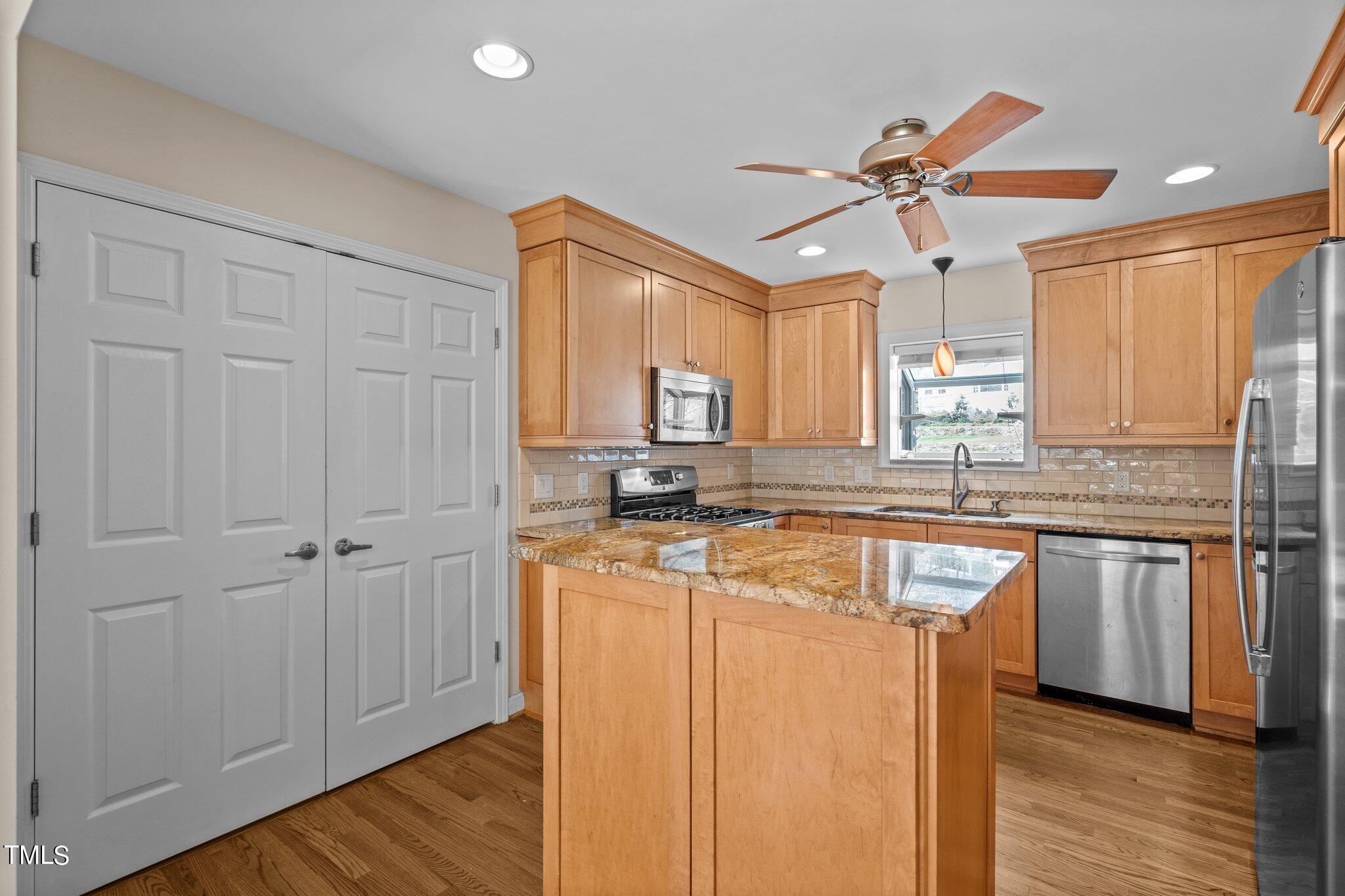 1748 Brooks Avenue Raleigh, NC 27608 - Photo 14 of 38 14