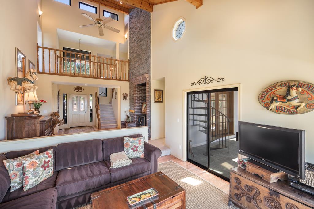 3900 Blue Oaks Road Gilroy, CA 95020 - Photo 10 of 50 Gallery Image 10