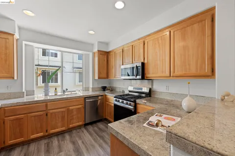 $525,000 | 1524 Tucker Street, Oakland, CA 94603