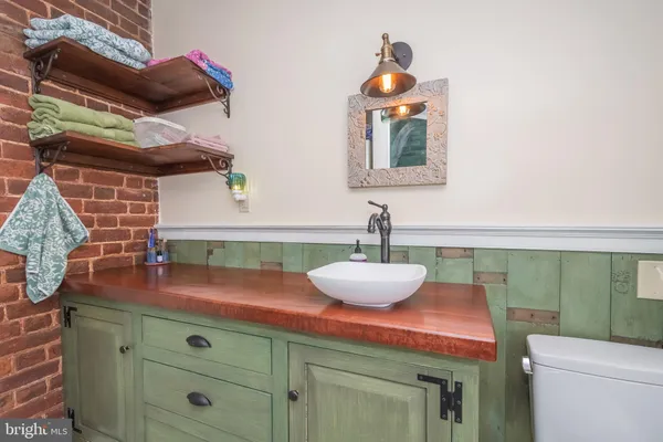 $1,250,000 | 187 Leonard Lane, Franklin, WV 26807