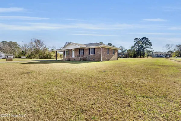 $255,000 | 16 Elm Street, Vandemere, NC 28587