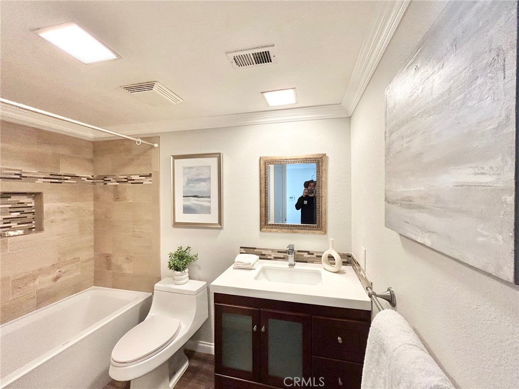 37 Roycroft Irvine, CA 92620 - Photo 12 of 14