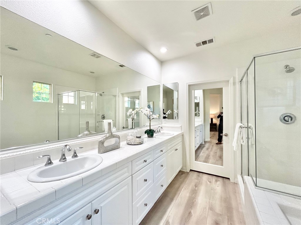 37 Roycroft Irvine, CA 92620 - Photo 7 of 14