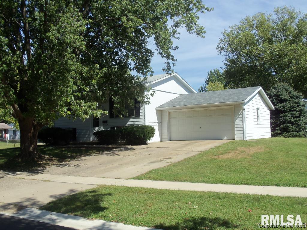 1836 Denton Street Springfield, IL 62702 - Photo 1 of 13