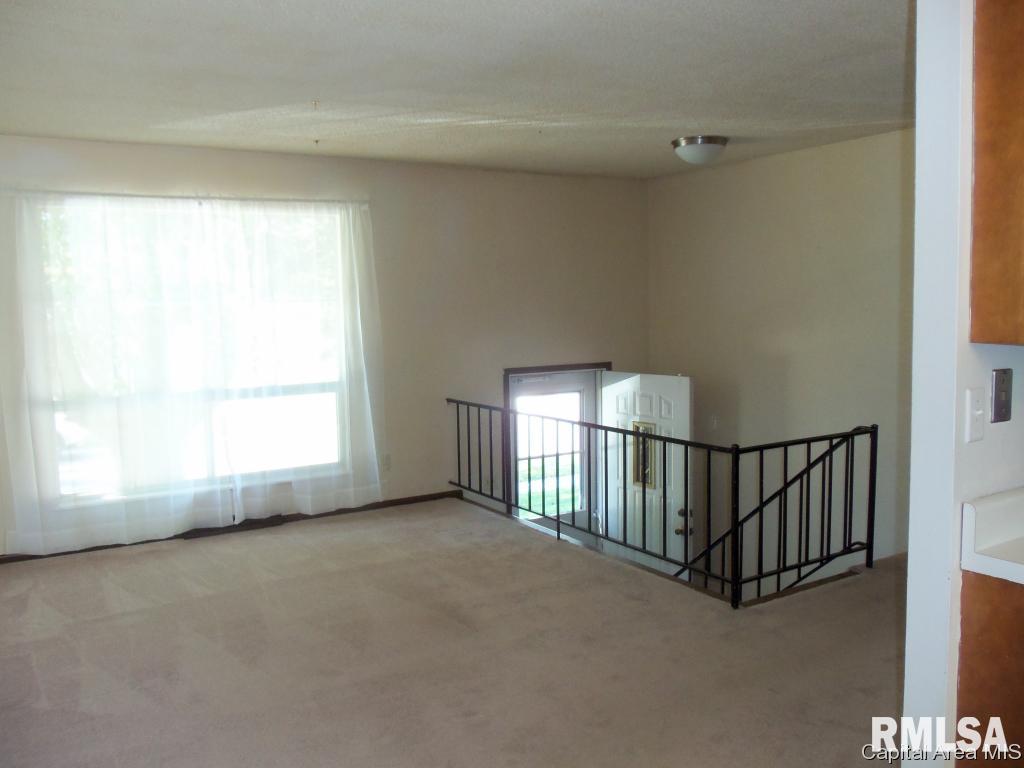 1836 Denton Street Springfield, IL 62702 - Photo 4 of 13
