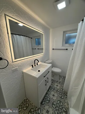 $2,000 | 601 Hawley Street, Wilmington, DE 19805