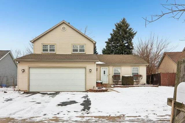 $315,000 | 237 North Commonwealth Drive, Bolingbrook, IL 60440