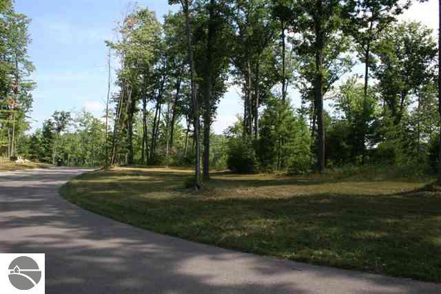 1009 Tranquil Point Road Traverse City, MI 49696 - Photo 24 of 25 1729526-23.JPG