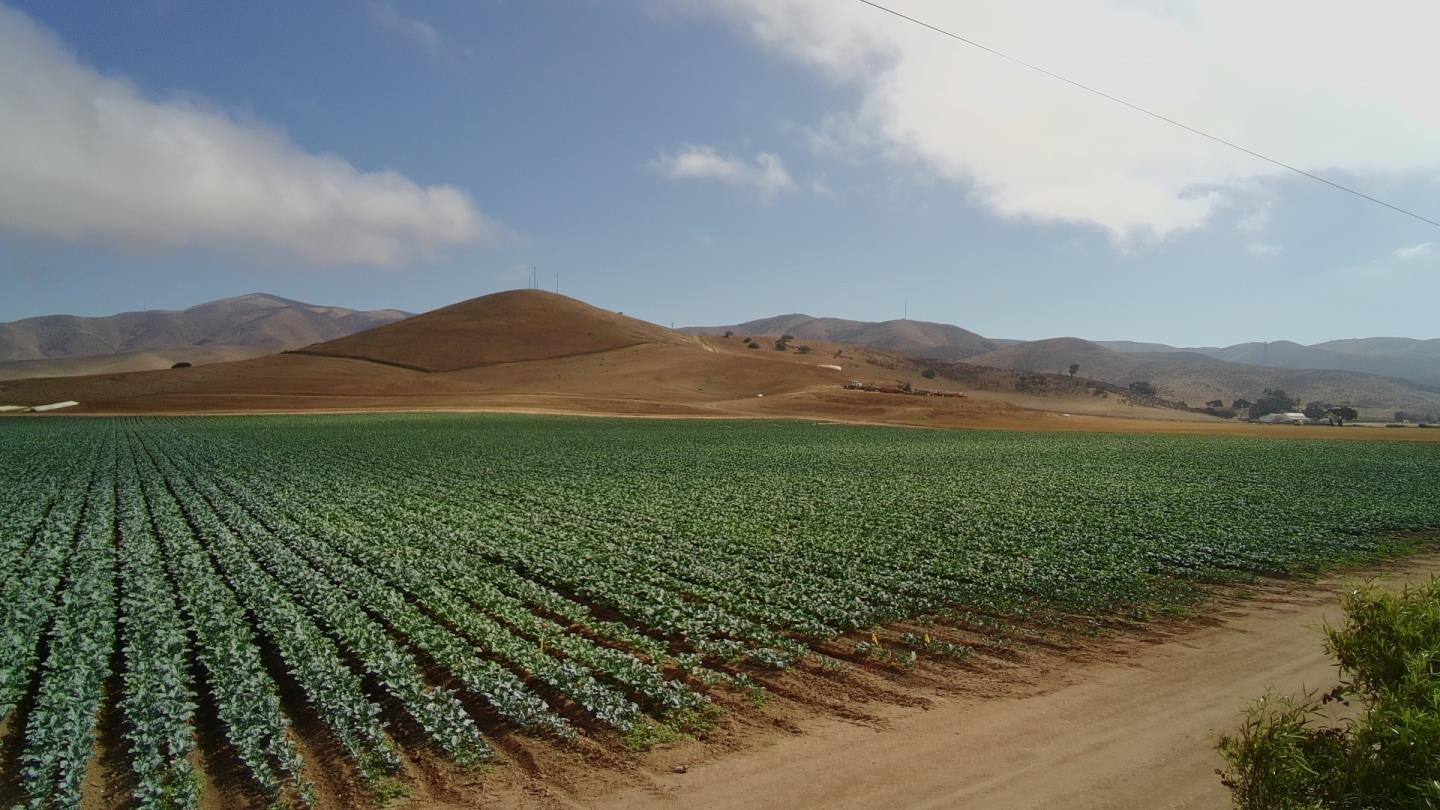 949 Terraza Street Soledad, CA 93960 - Photo 28 of 38 a view of outdoor space and mountain view