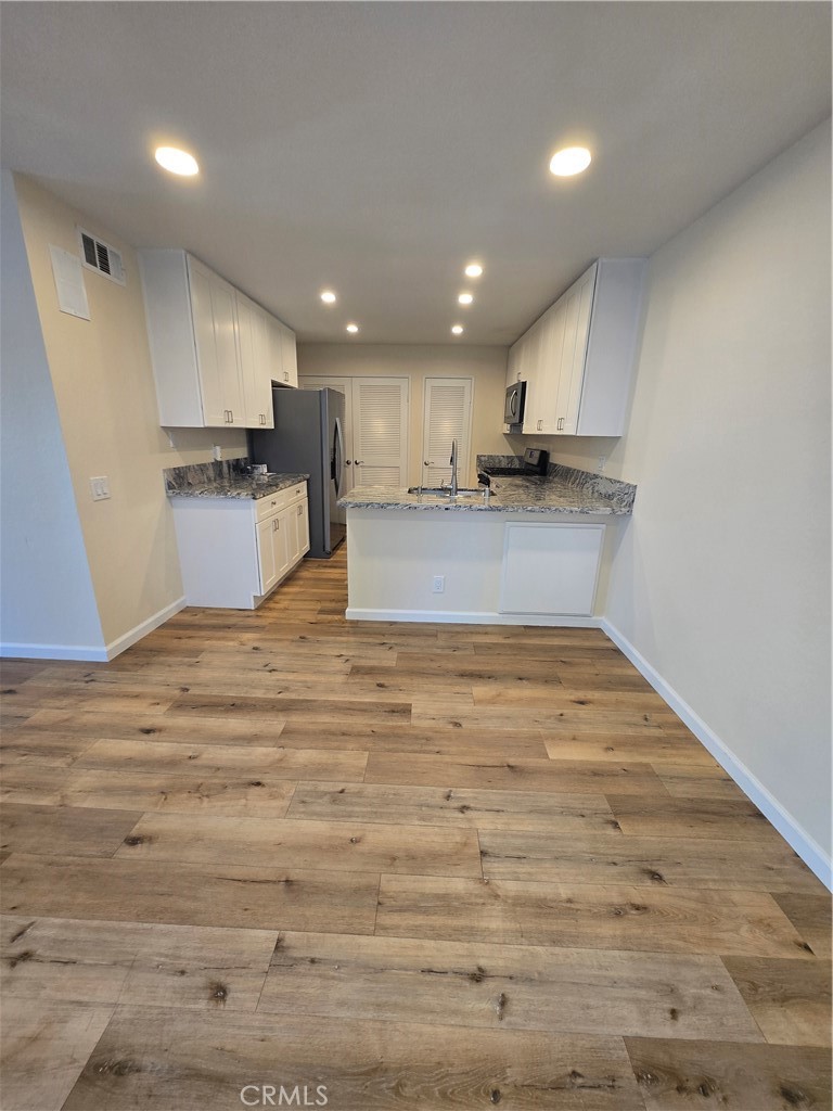 22 Exeter, Unit 23 Irvine, CA 92612 - Photo 14 of 34