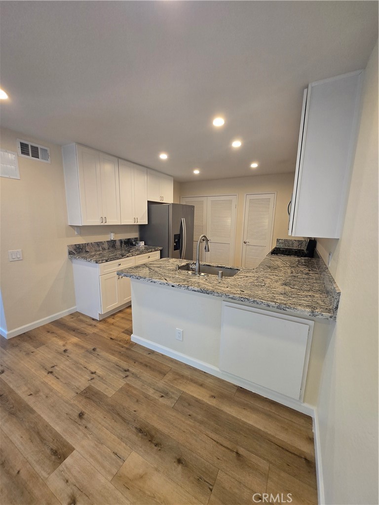 22 Exeter, Unit 23 Irvine, CA 92612 - Photo 15 of 34