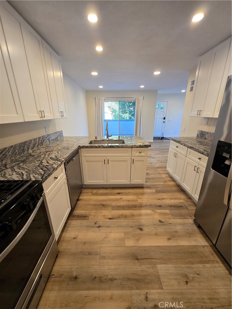 22 Exeter, Unit 23 Irvine, CA 92612 - Photo 16 of 34