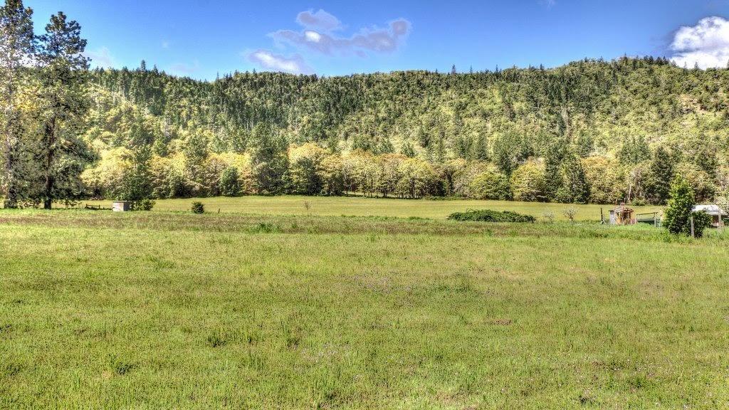 9395 Old Stage Road Central Point, OR 97502 - Photo 10 of 15 Additional Photo