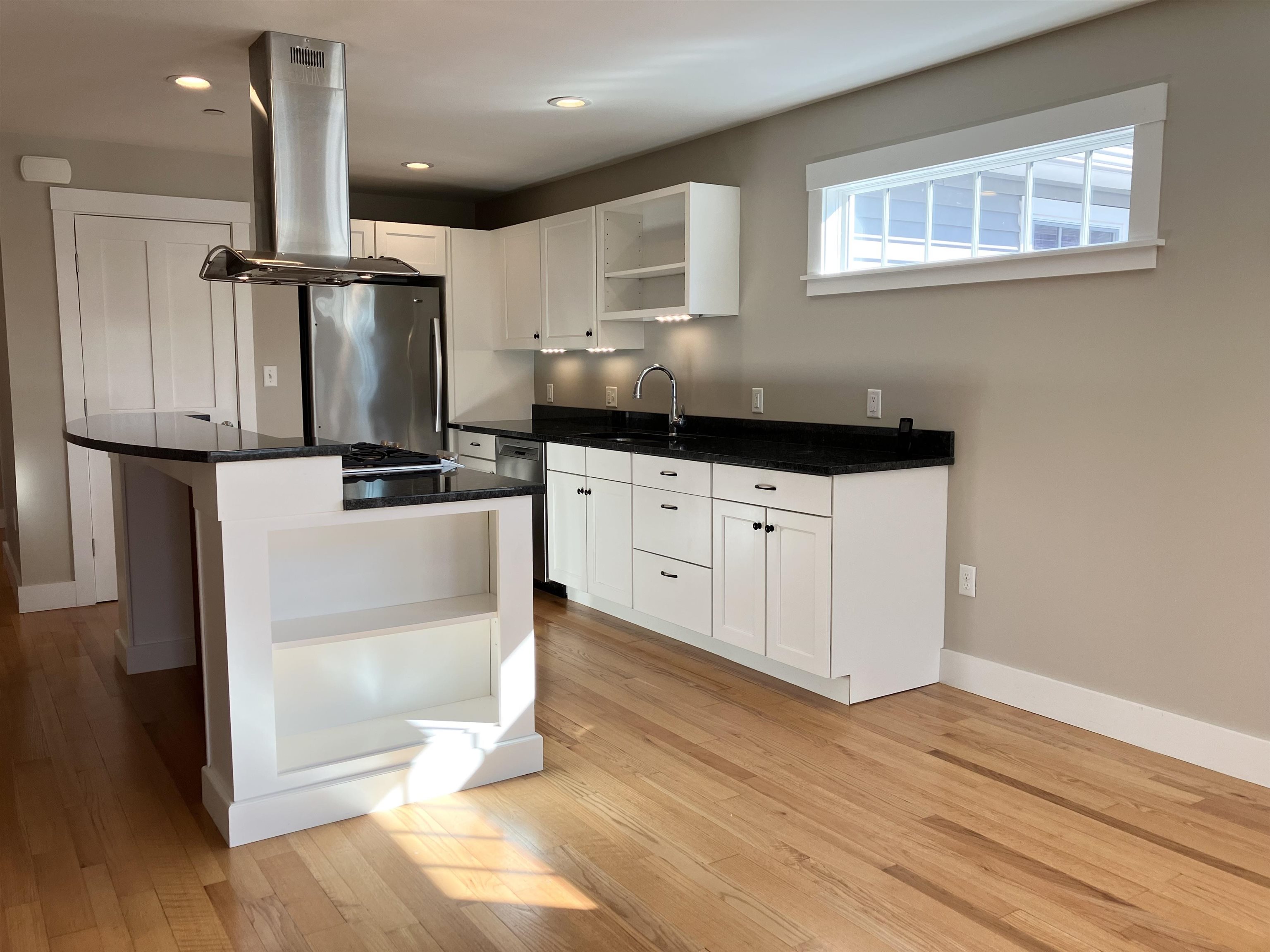 26 North Main Street, Unit 7 Mont Vernon, NH 03057 - Photo 11 of 51