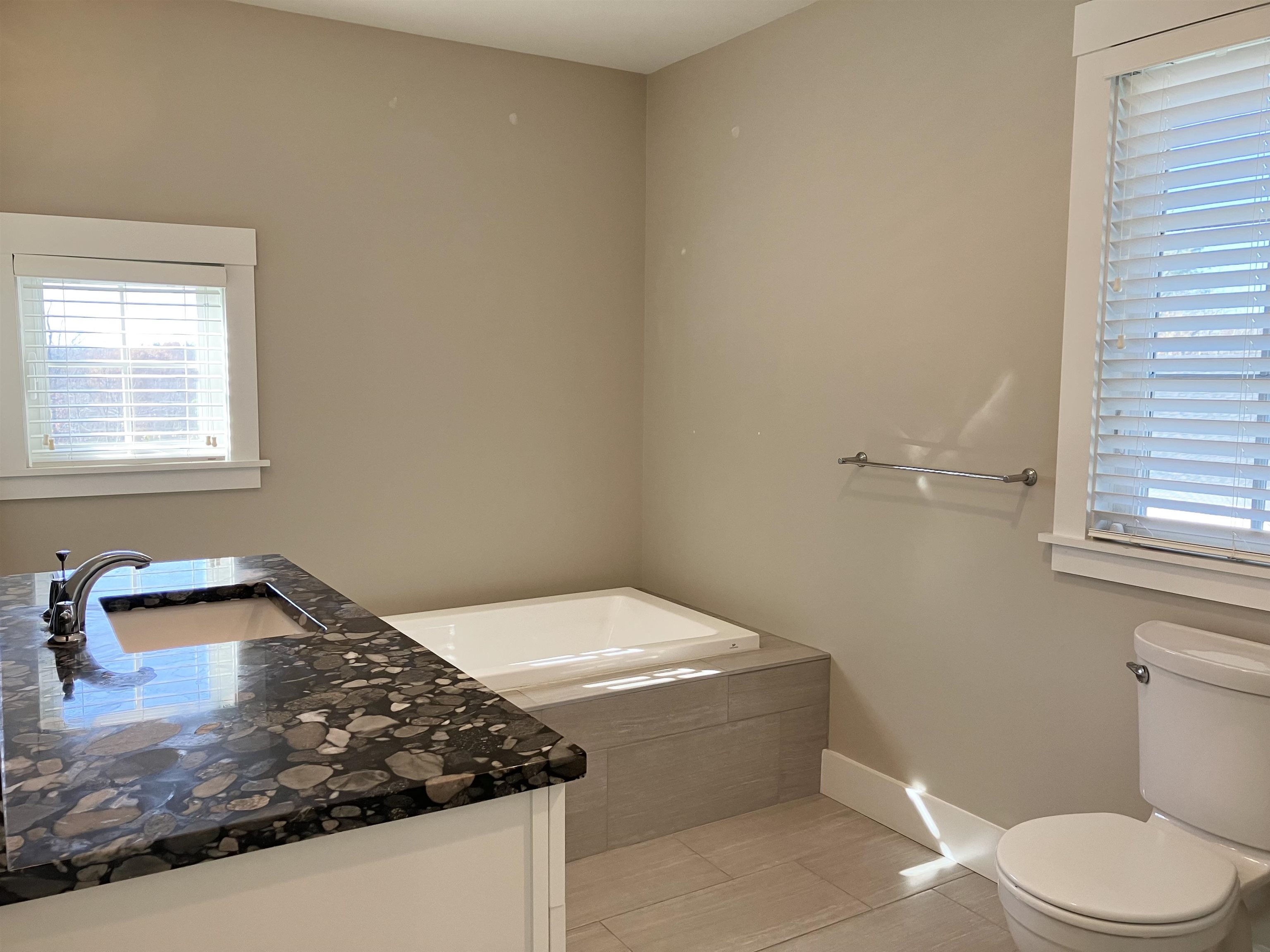 26 North Main Street, Unit 7 Mont Vernon, NH 03057 - Photo 16 of 51