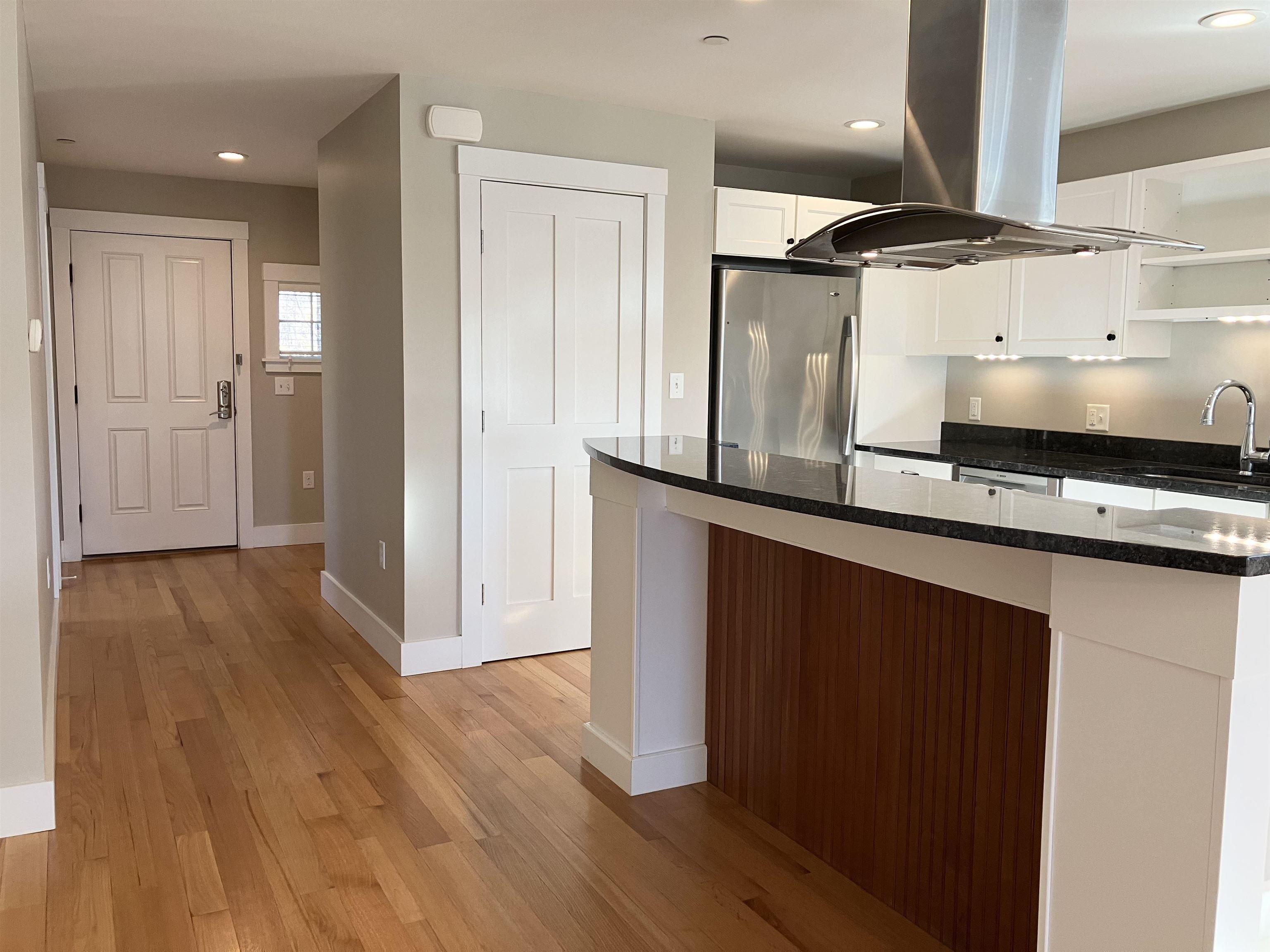 26 North Main Street, Unit 7 Mont Vernon, NH 03057 - Photo 2 of 51