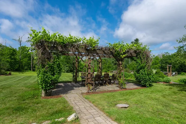 $596,000 | 26 North Main Street, Unit 7, Mont Vernon, NH 03057