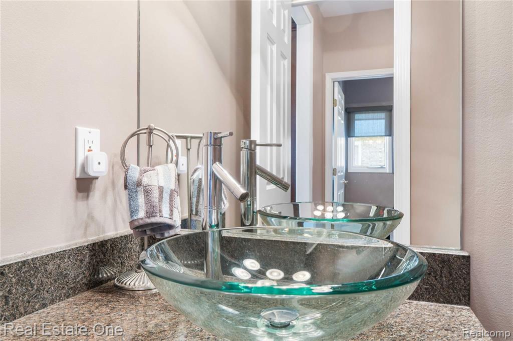2018 Hickory Trail Drive Rochester Hills, MI 48309 - Photo 26 of 60