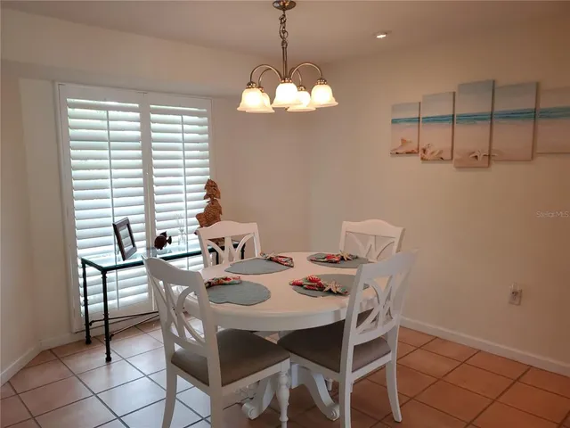 $3,000 | 2745 Cardwell Way, Sarasota, FL 34231