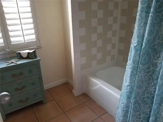 $3,000 | 2745 Cardwell Way, Sarasota, FL 34231