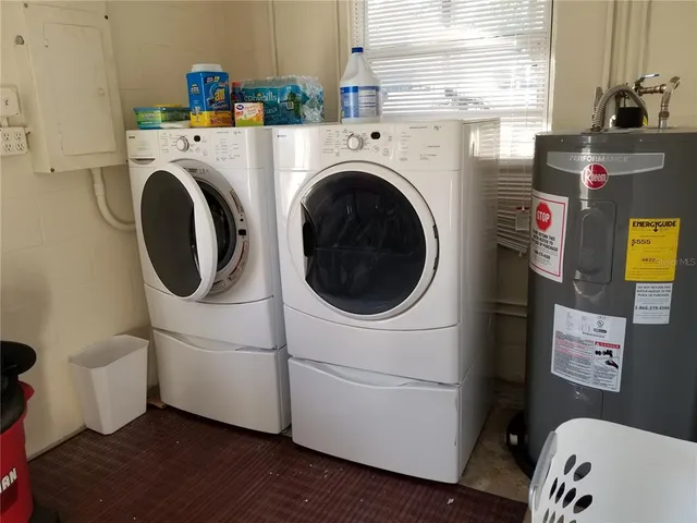 $3,000 | 2745 Cardwell Way, Sarasota, FL 34231