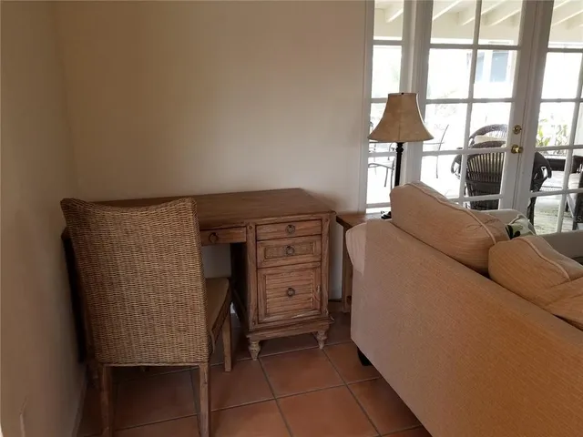 $3,000 | 2745 Cardwell Way, Sarasota, FL 34231