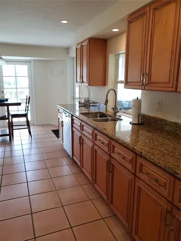 $3,000 | 2745 Cardwell Way, Sarasota, FL 34231