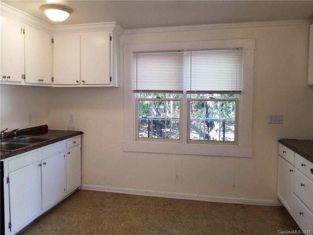 453 Deaverview Road Asheville, NC 28806 - Photo 13 of 24 Gallery Image 13
