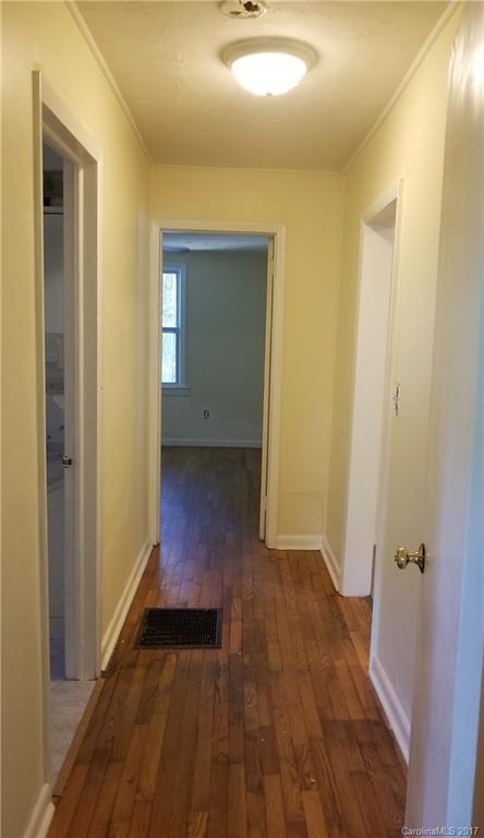 453 Deaverview Road Asheville, NC 28806 - Photo 17 of 24 Gallery Image 17