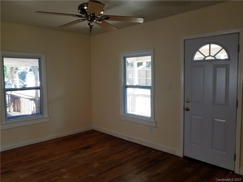 453 Deaverview Road Asheville, NC 28806 - Photo 4 of 24 Gallery Image 4