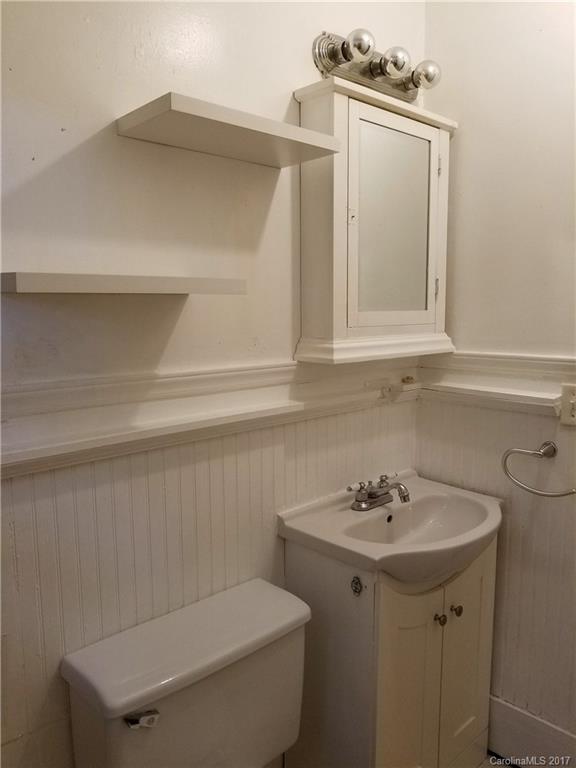 453 Deaverview Road Asheville, NC 28806 - Photo 8 of 24 Gallery Image 8