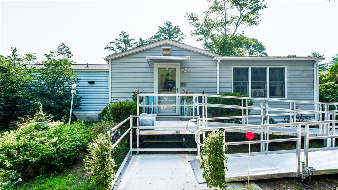 465 Gardiner Road Richmond, RI 02892 - Photo 1 of 23