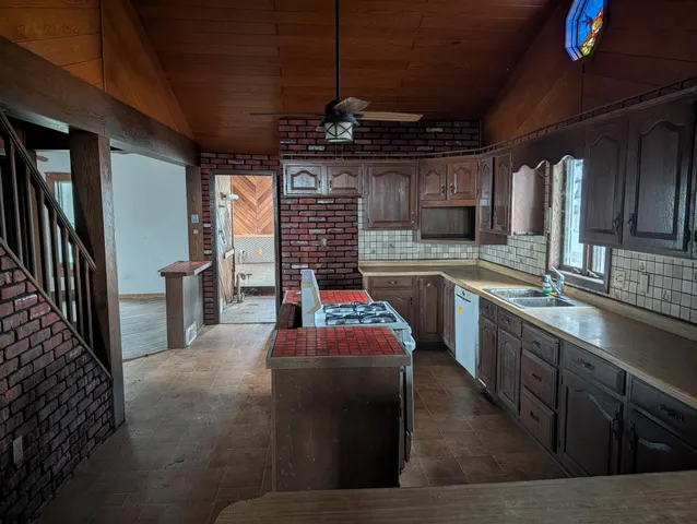 $129,000 | 740 East Broadway, Plainview, MN 55964