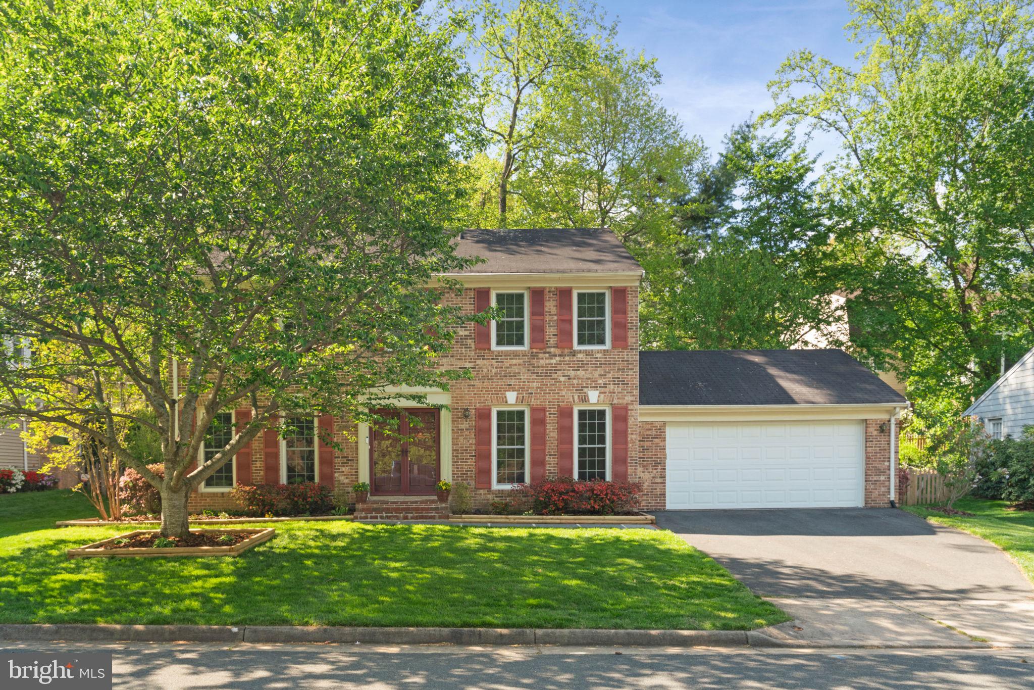 9833 Natick Road Burke, VA 22015 - Photo 2 of 50
