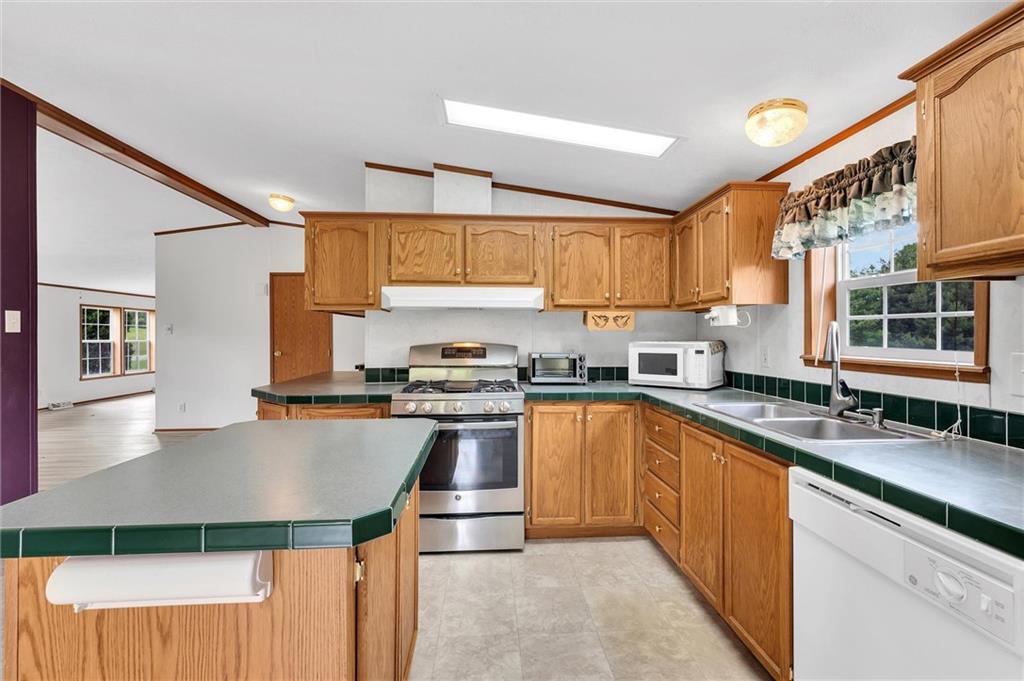 252 Godfrey Road Leechburg, PA 15656 - Photo 3 of 29 Gallery Image 3