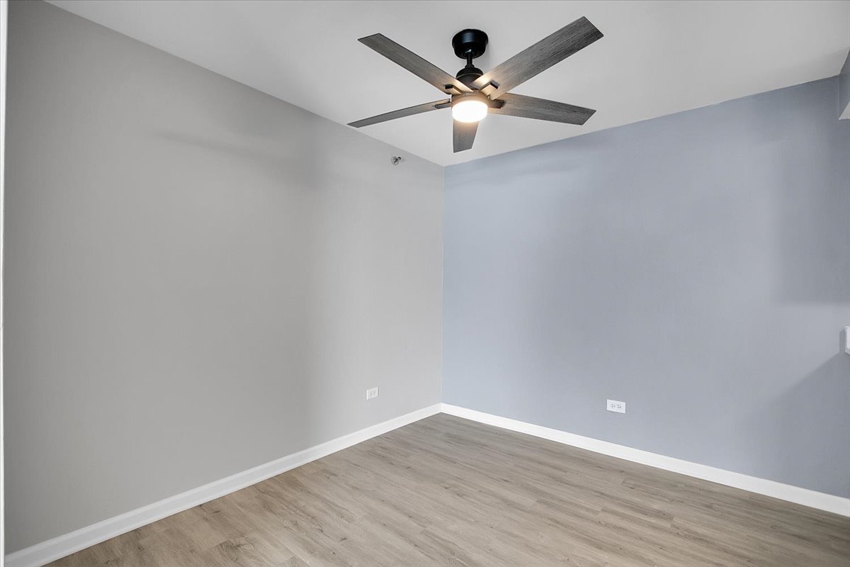 10310 Ridgeland Avenue, Unit 208 Chicago Ridge, IL 60415 - Photo 11 of 29 an empty room